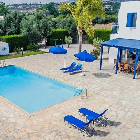 Ino With Private Swimming Pool At Coral Bay *